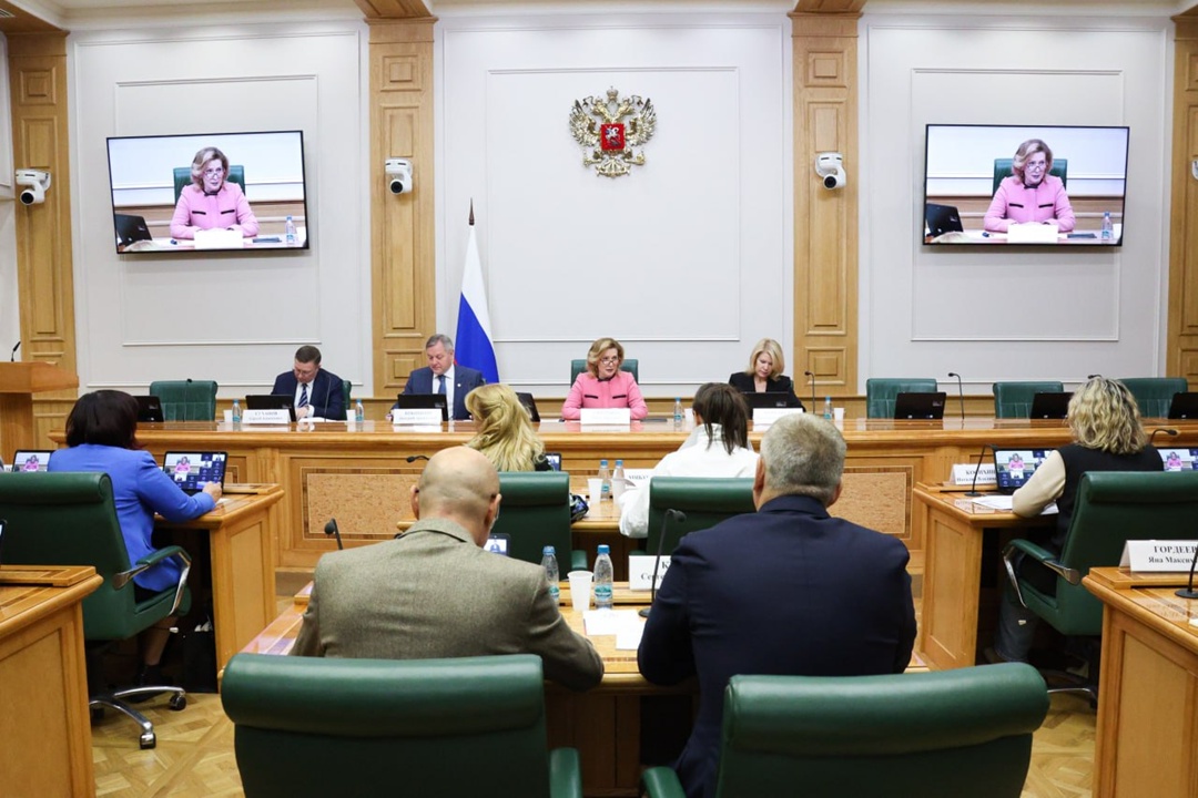 Инна Святенко: Около тысячи заявок из регионов России, стран СНГ и дальнего зарубежья подано на участие в форуме «Содружество моды»