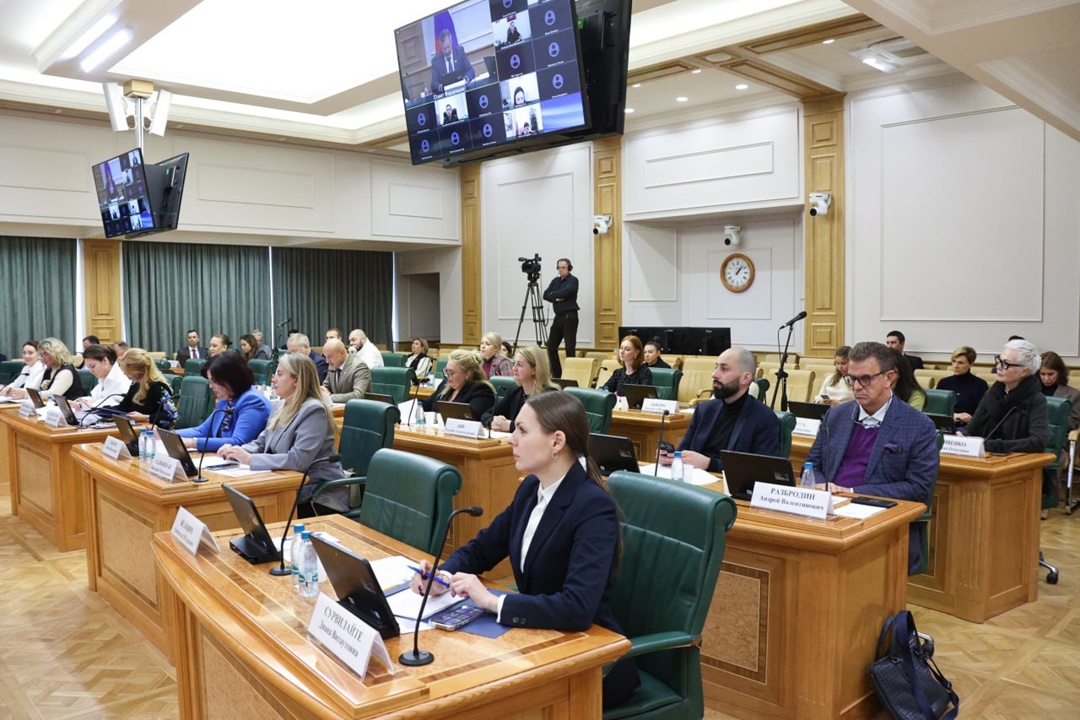 Инна Святенко: Около тысячи заявок из регионов России, стран СНГ и дальнего зарубежья подано на участие в форуме «Содружество моды»