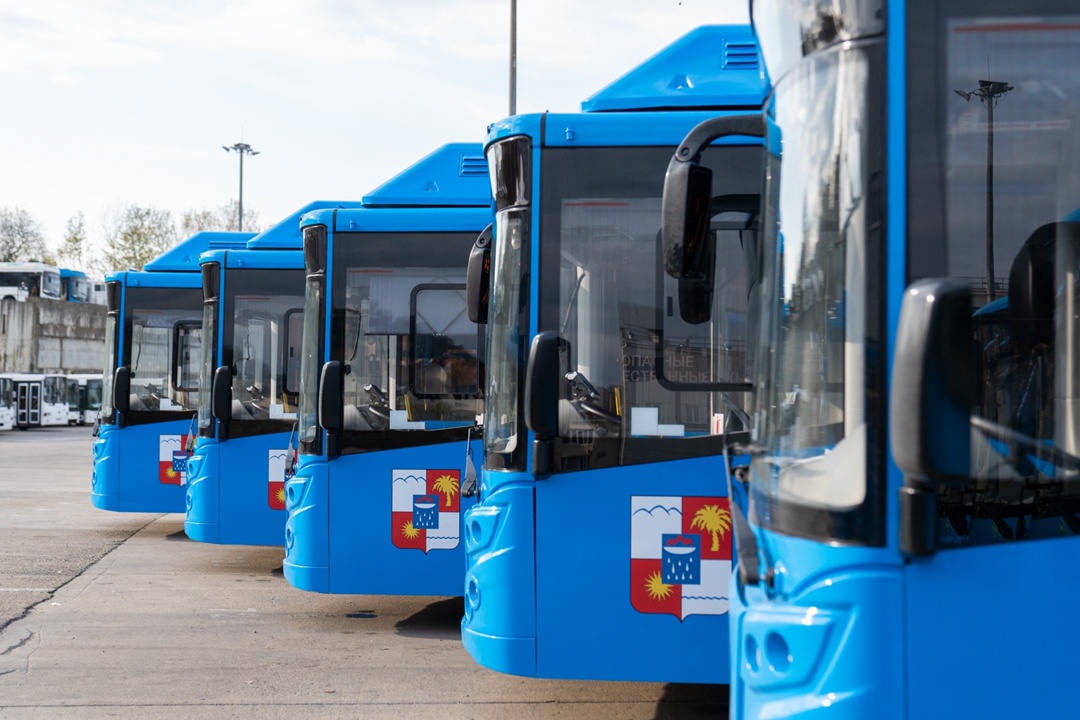 С Днем работника автомобильного и городского пассажирского транспорта!