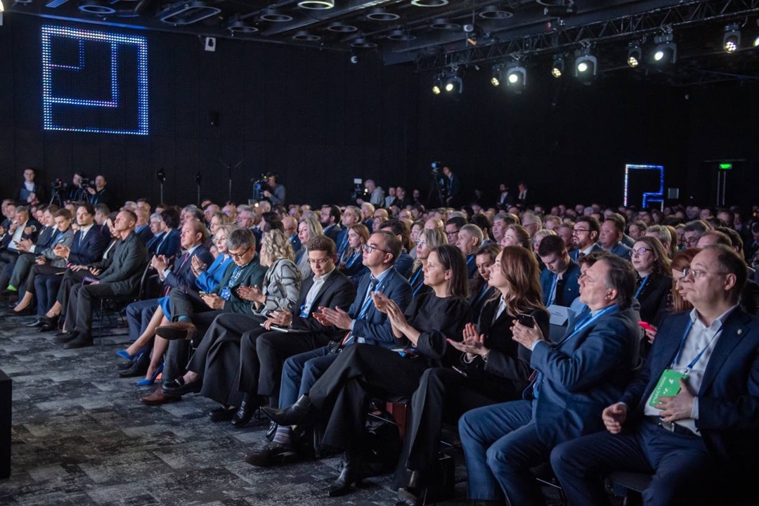 Денис Мантуров, Дмитрий Чернышенко и Валерий Фальков выступили на большой конференции «Приоритет – технологическое лидерство», посвященной пятилетию…