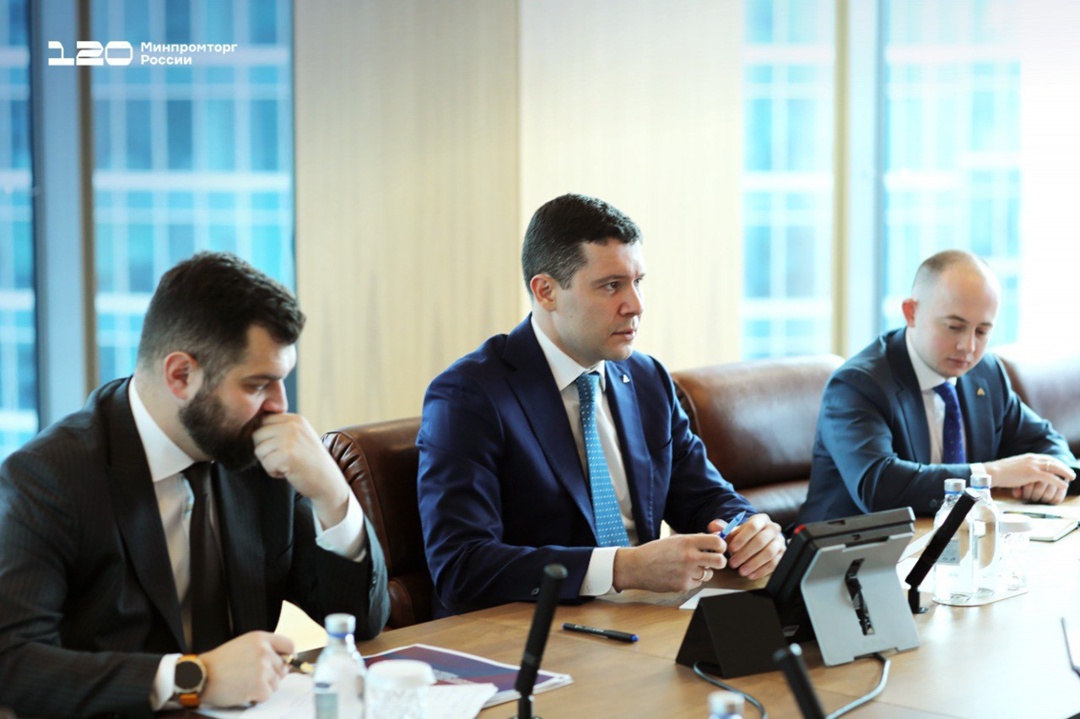 Глава Минпромторга России провел рабочую встречу с губернатором Красноярского края