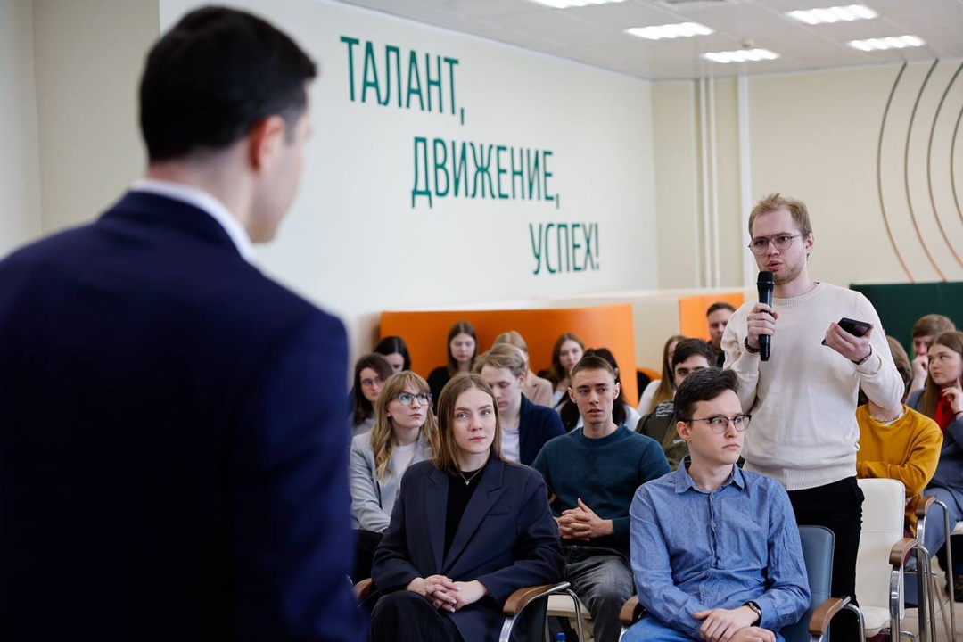 Добро пожаловать на стажировку! Минпромторг России приглашает граждан РФ от 20 до 25 лет, которые обучаются на последнем курсе бакалавриата/специалитета или в…