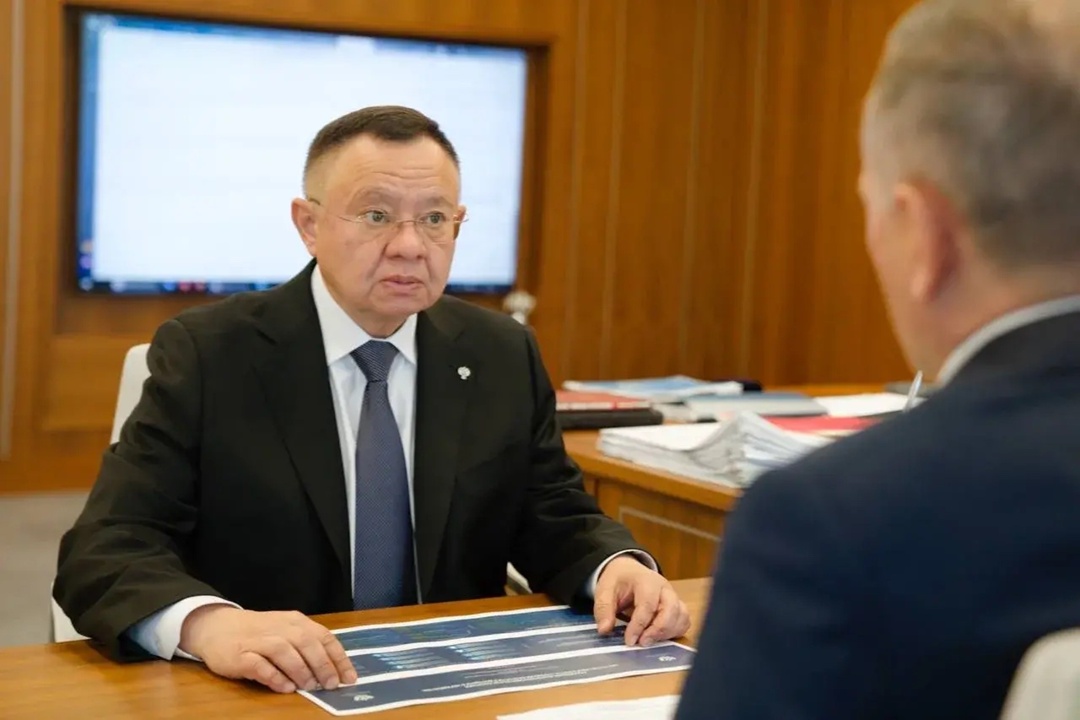 Глава Минстроя России Ирек Файзуллин провел рабочую встречу с заместителем руководителя Федерального казначейства Эли Исаевым