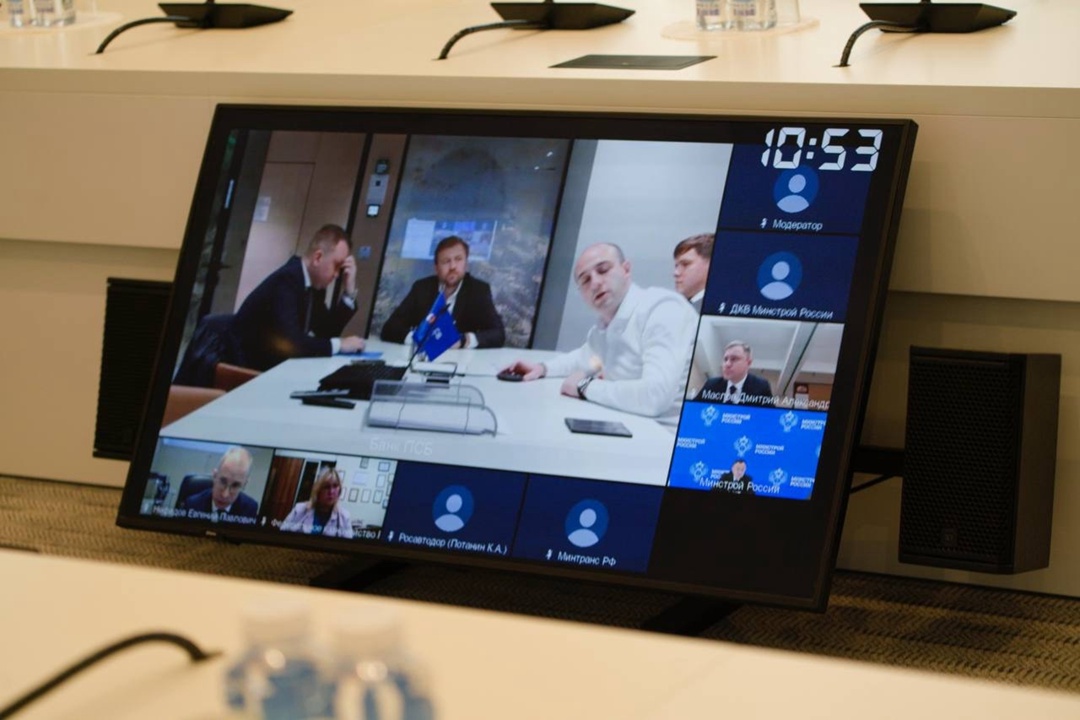 Глава Минстроя России Ирек Файзуллин провел совещание по реконструкции объектов портовой инфраструктуры Сахалина