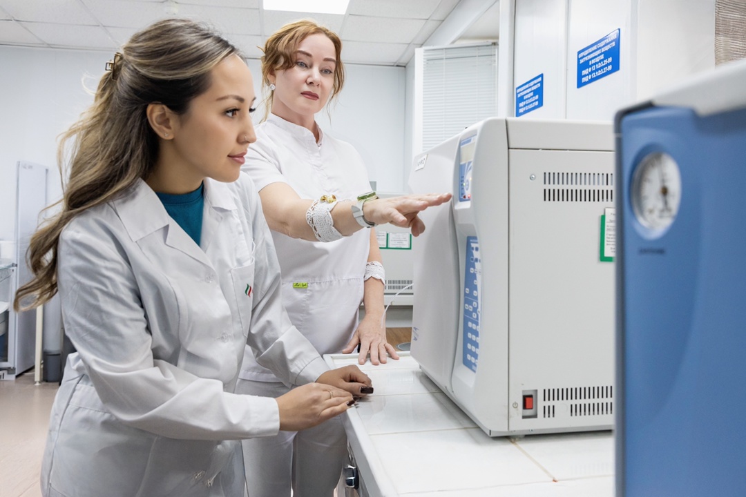 Новую неделю начинаем с Оксаной Гуровой — лаборантом промышленно-санитарной лаборатории Центра научно-исследовательских и производственных работ УТНГП