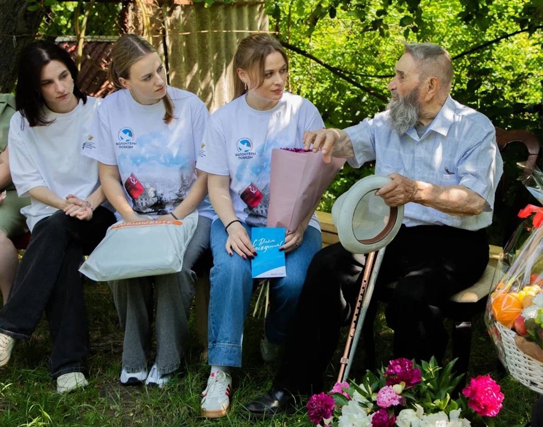 Дмитрий Чернышенко: «Волонтеры Победы» помогли более чем 17 тыс. мобилизованных и их семьям.