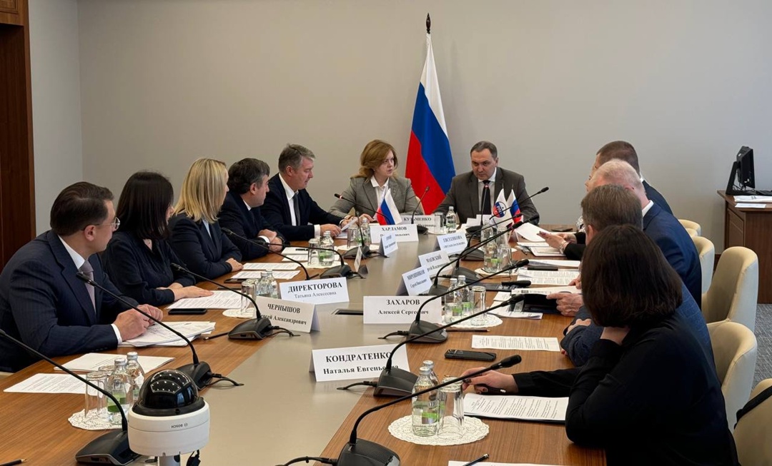 В Минстрое России прошел Всероссийский вебинар по ускоренной замене лифтов для владельцев специальных счетов