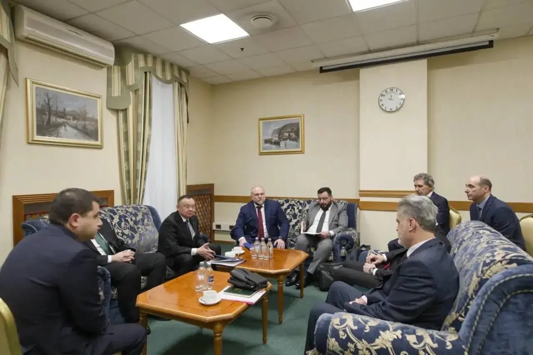 Министр строительства и ЖКХ РФ Ирек Файзуллин и Глава Администрации Президента Сирийской Арабской Республики Махер Шараа обсудили приоритетные вопросы развития…