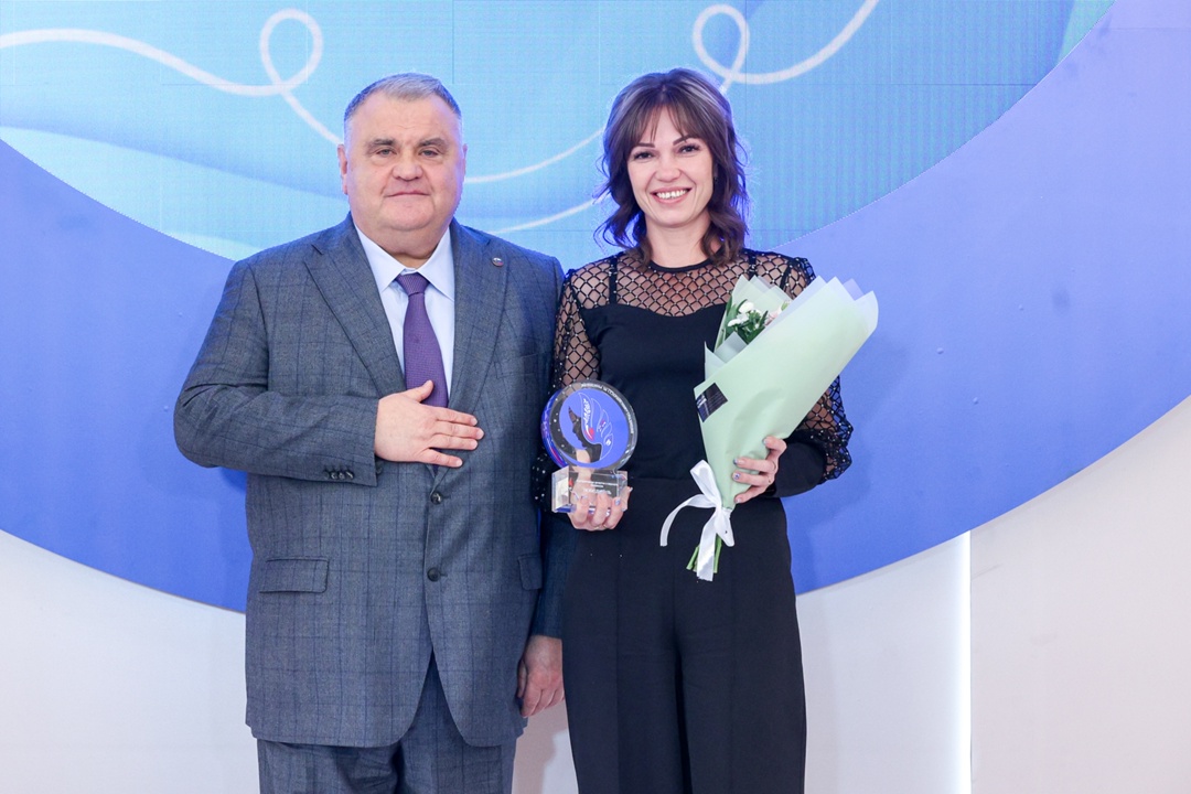 Валентина Матвиенко вручила награды победителям Международного конкурса «Женщины за сохранение традиций» в номинации «Мосты культур и международное…