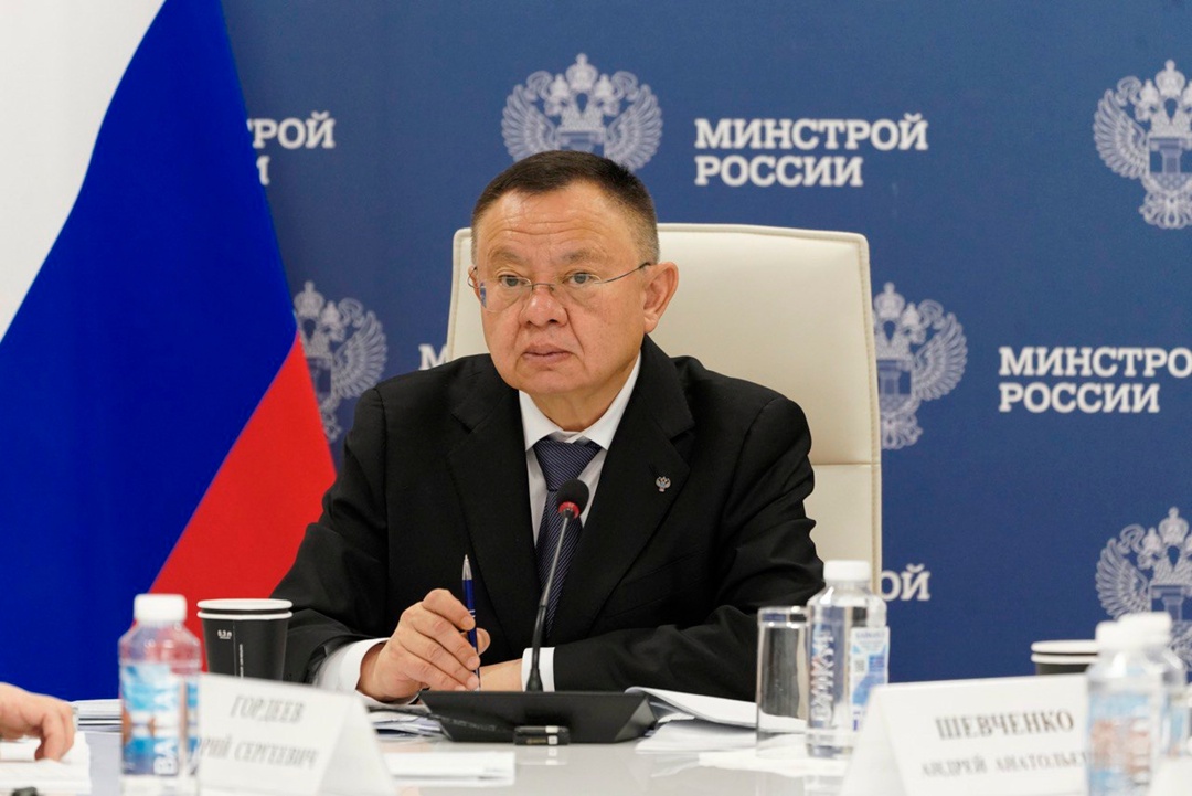 Глава Минстроя России Ирек Файзуллин провел еженедельное совместное совещание с регионами и главными распорядителями бюджетных средств (ГРБС)