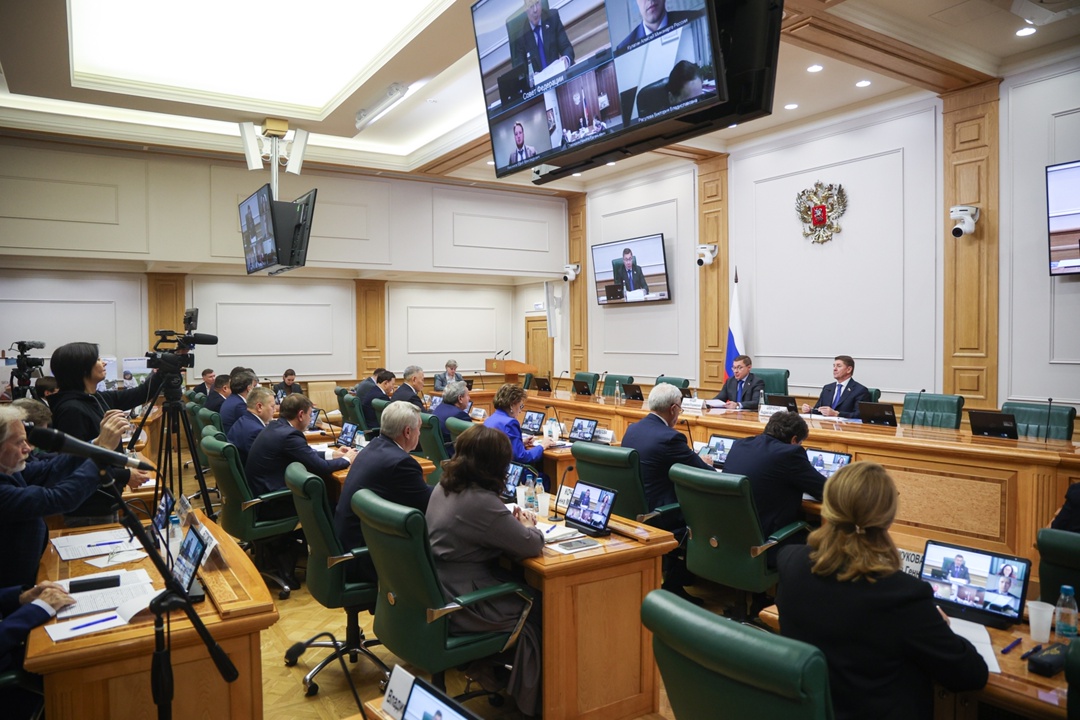 Владимир Якушев: Вопросы обращения с отходами производства и потребления в населенных пунктах Арктики — крайне важны, они напрямую связаны с качеством среды…