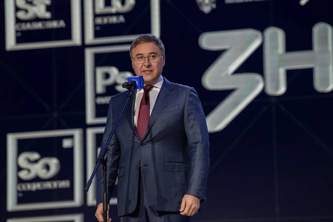 Дмитрий Чернышенко и Валерий Фальков дали старт просветительскому марафону «Знание.Наука».