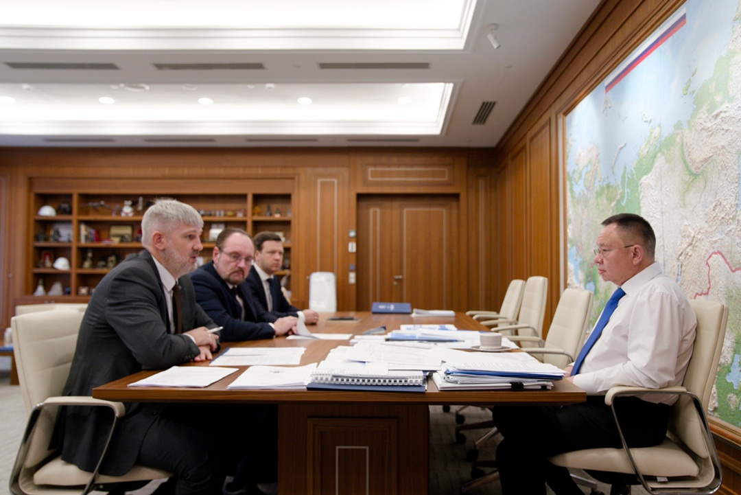 Глава Минстроя России Ирек Файзуллин провел совещание по вопросам синхронизации регулирования и цифровизации в строительной отрасли и системе ЖКХ стран СНГ