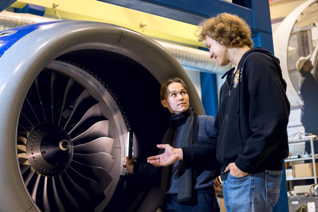 Старт в профессии Первокурсники «Крыльев Ростеха» приступили к практике на «ОДК-Сатурн».