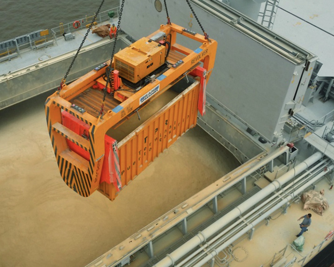 Аналитический центр «СовЭкон» оценивает экспорт российской пшеницы в октябре в 5,1 млн т против 4,5 млн т в среднем для этого месяца за пять лет и 4,8 млн т в…