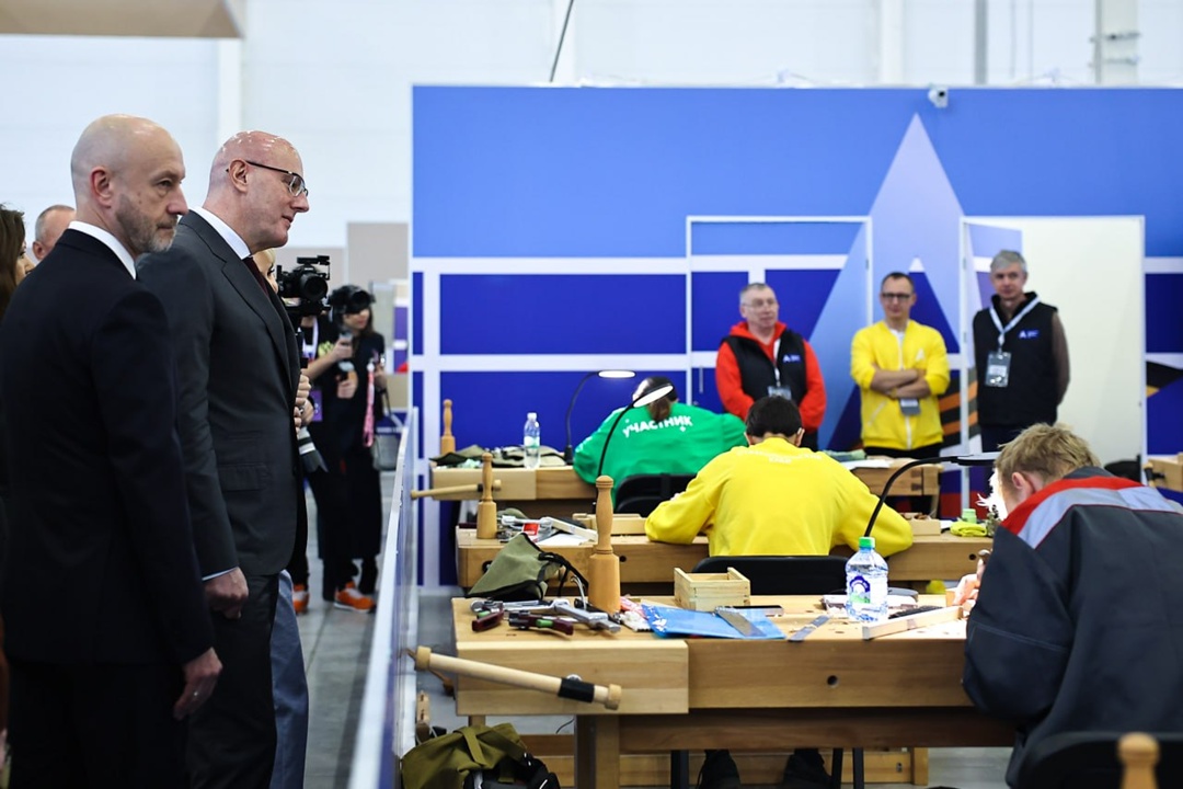 Дмитрий Чернышенко поприветствовал участников Национального чемпионата «Абилимпикс».