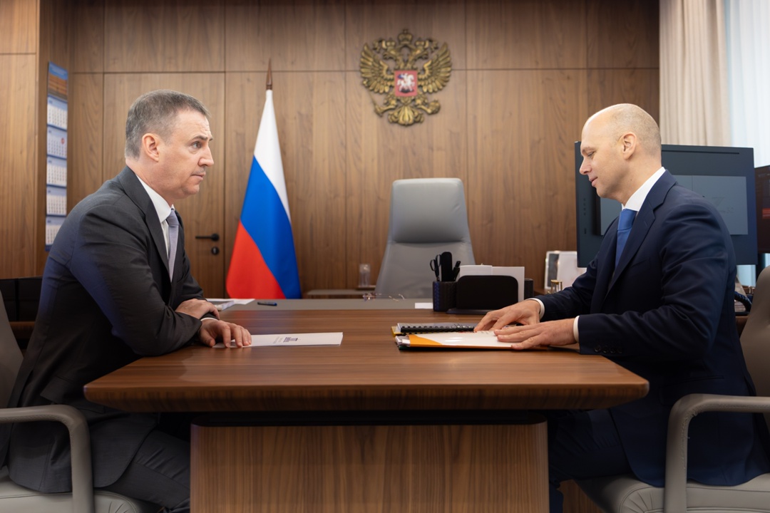 Дмитрий Патрушев и губернатор Калининградской области Алексей Беспрозванных обсудили вопросы развития агропромышленного комплекса и экологии региона.