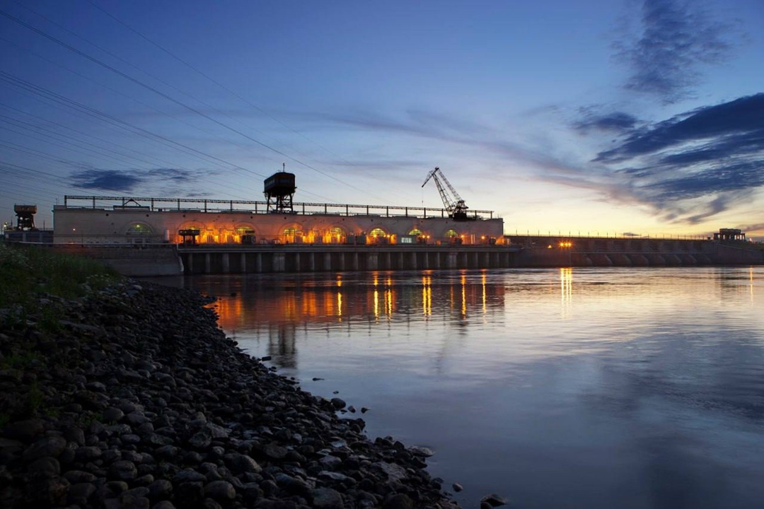 Нижегородской ГЭС – 70 лет! Она является четвертой ступенью и крупнейшей ГЭС Волжского каскада.