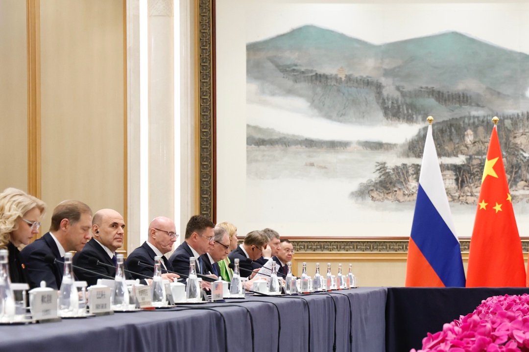 Министр строительства и ЖКХ РФ Ирек Файзуллин принял участие в 30-й регулярной встрече глав правительств России и Китая