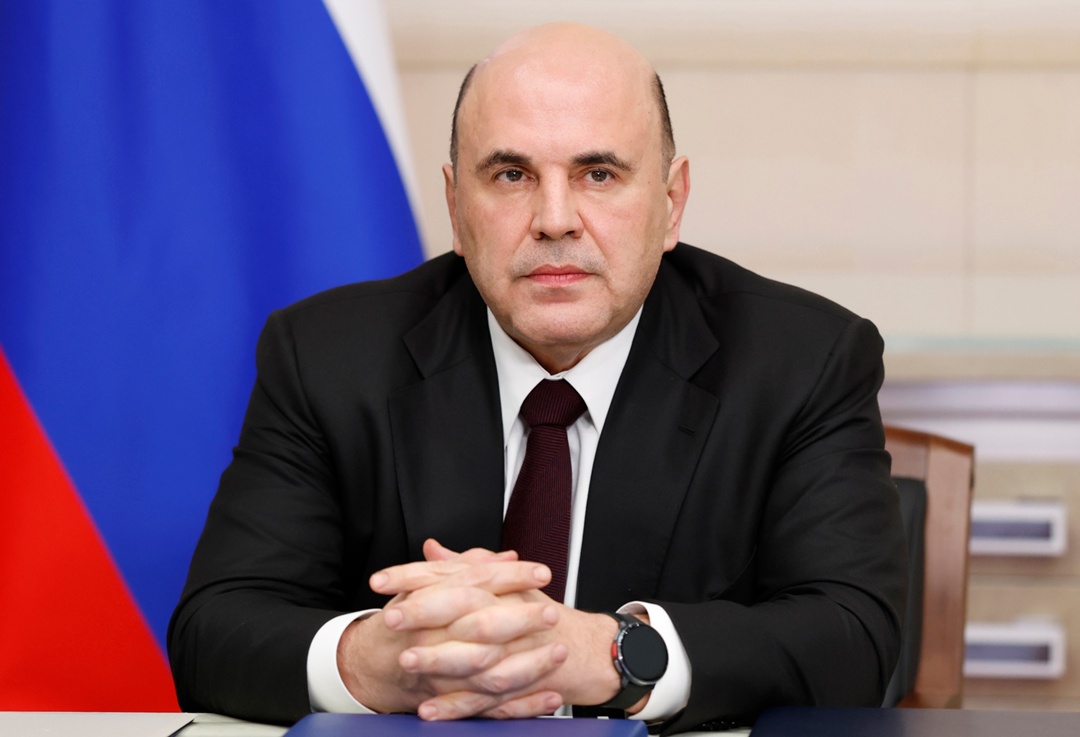Михаил Мишустин поздравил россиян с Днем народного единства.