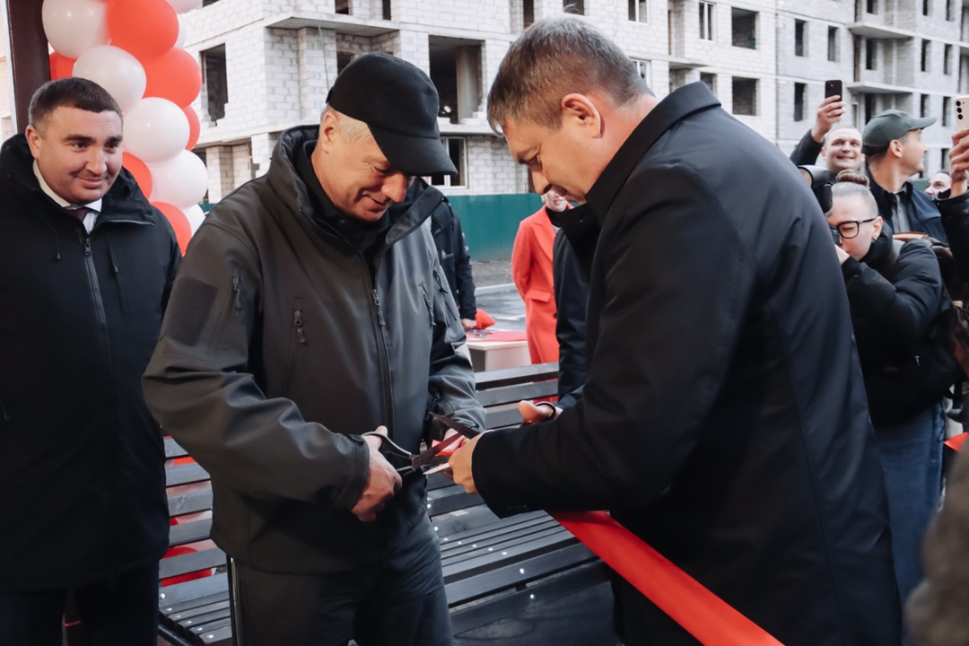 В День народного единства Марат Хуснуллин совершил рабочую поездку в Донецкую и Луганскую народные республики.
