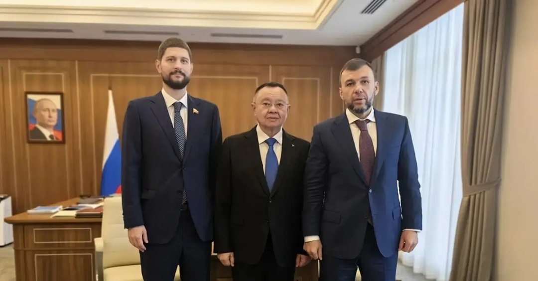 Глава Минстроя России Ирек Файзуллин провел рабочую встречу с Главой ДНР Денисом Пушилиным