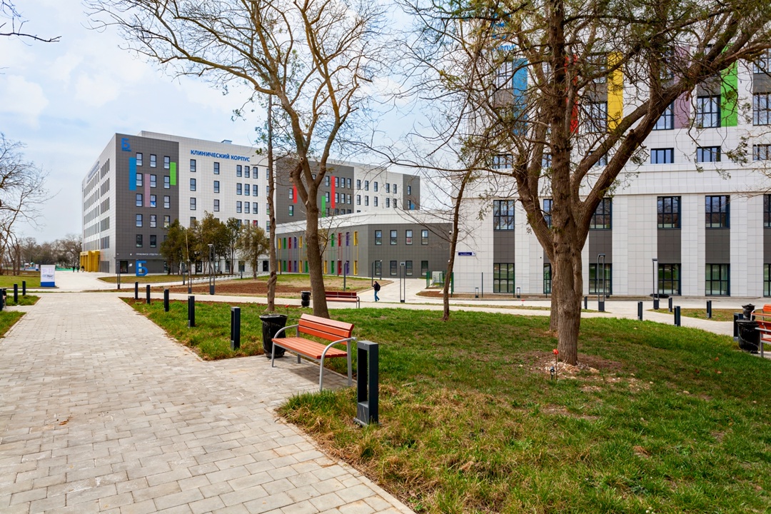 Марат Хуснуллин проверил ход строительства федерального детского реабилитационного центра «Мойнаки» в Республике Крым