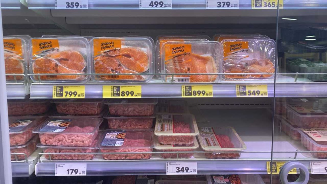 Торговая сеть «Пятерочка» сообщила, что вводит в ассортимент охлажденную рыбу. На полках сети теперь представлена разделка горной и морской форели, а также…