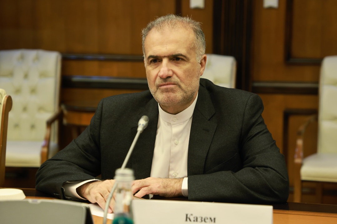 Александр Новак встретился с послом Ирана Каземом Джалали.