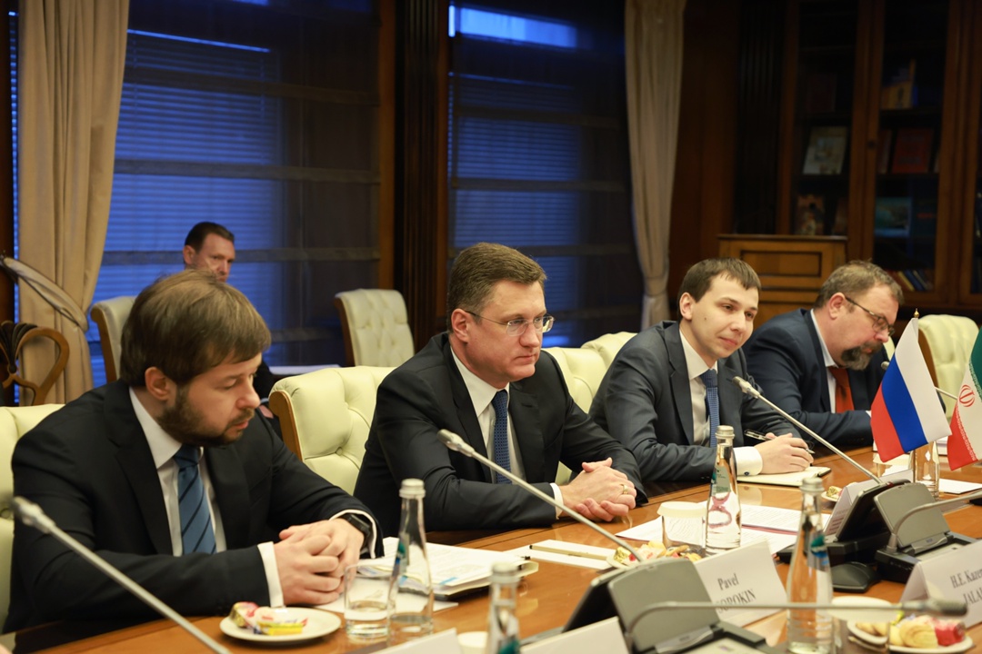 Александр Новак встретился с послом Ирана Каземом Джалали.