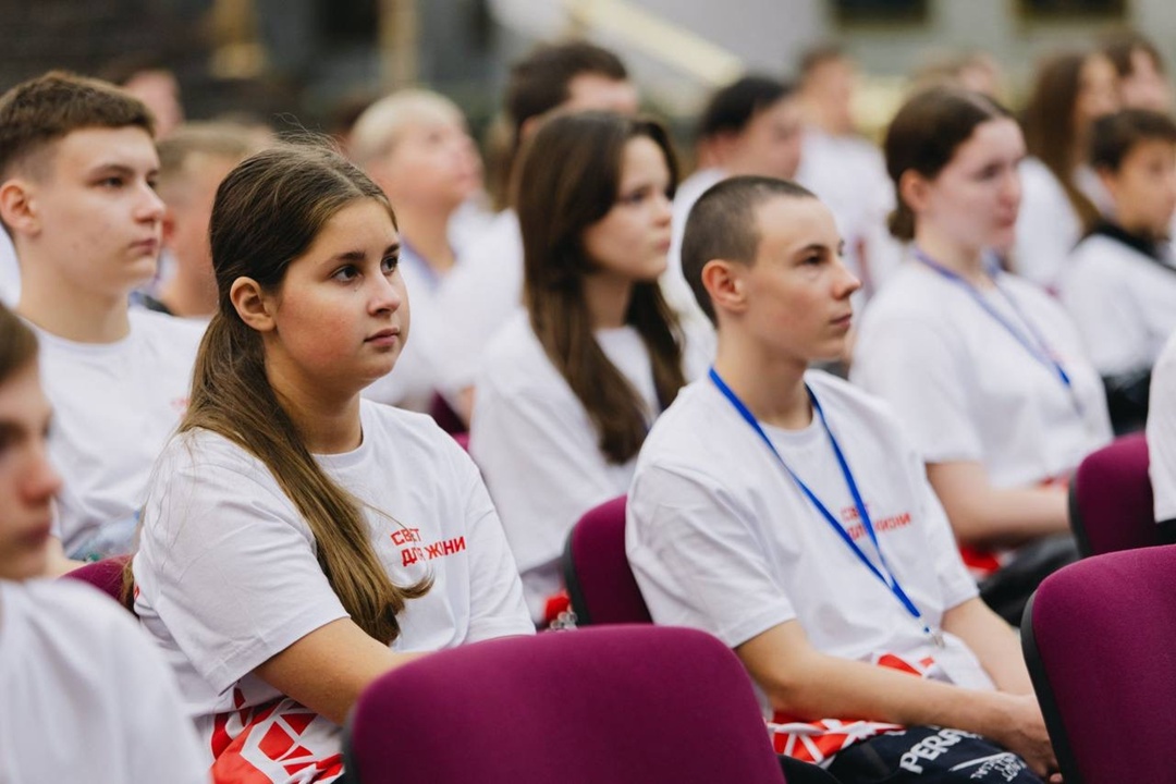 Сергей Цивилев встретился с детьми из Донецкой Народной Республики