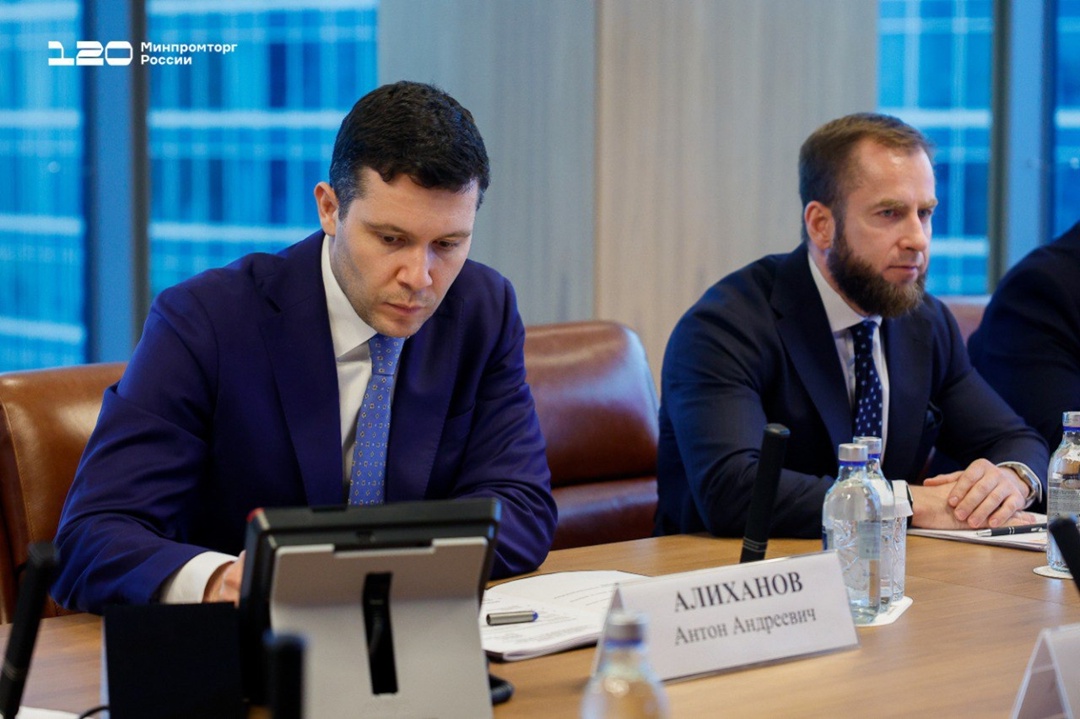 Глава Минпромторга России провел рабочую встречу с губернатором Курской области