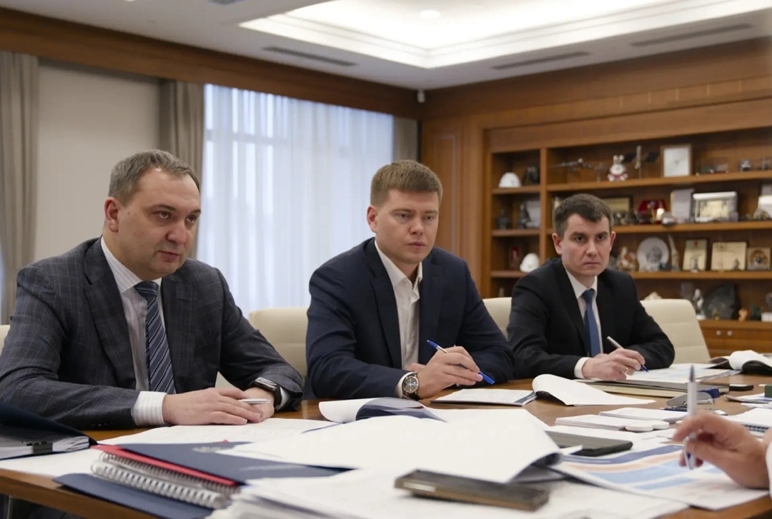 Глава Минстроя России Ирек Файзуллин провел совещание по вопросам реализации нацпроекта «Инфраструктура для жизни» и совершенствования работы…