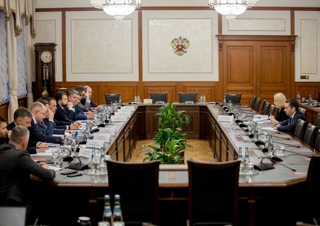 Андрей Никитин провел рабочую встречу с губернатором Мурманской области Андреем Чибисом