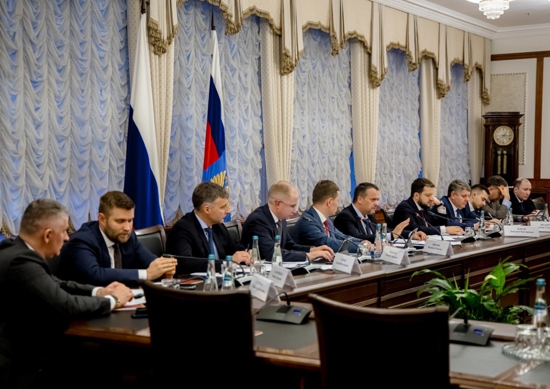 Андрей Никитин провел рабочую встречу с губернатором Мурманской области Андреем Чибисом