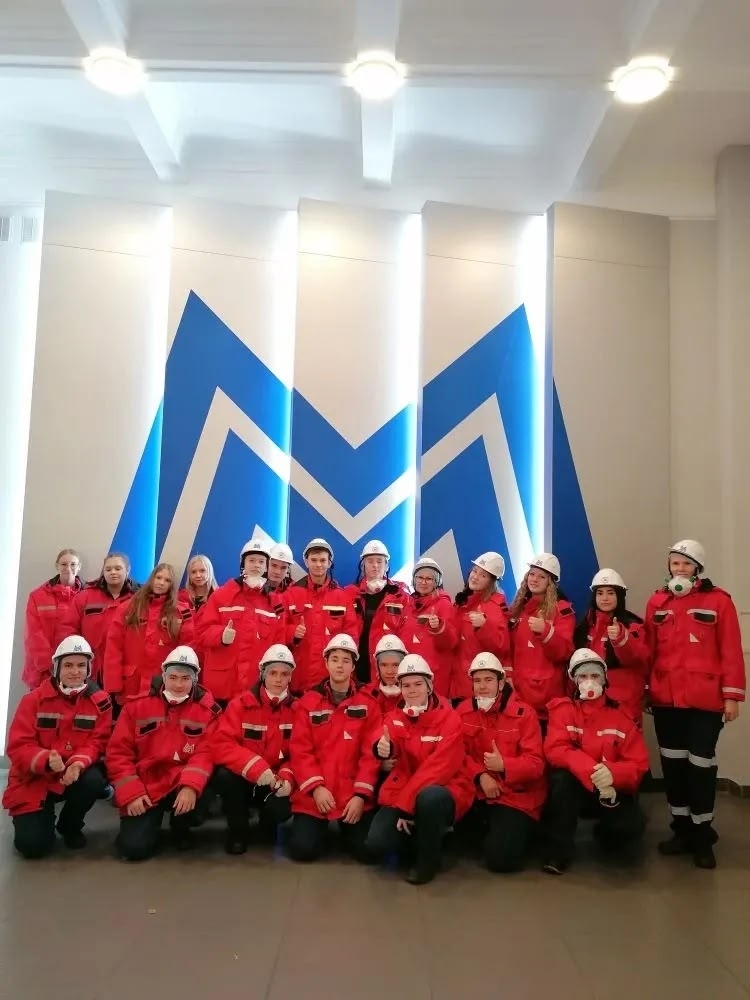 Участники проекта «Первые в профессии» из 10 «Б» класса побывали на экскурсии в ПАО «ММК» — и своими глазами увидели, как работает одно из крупнейших…