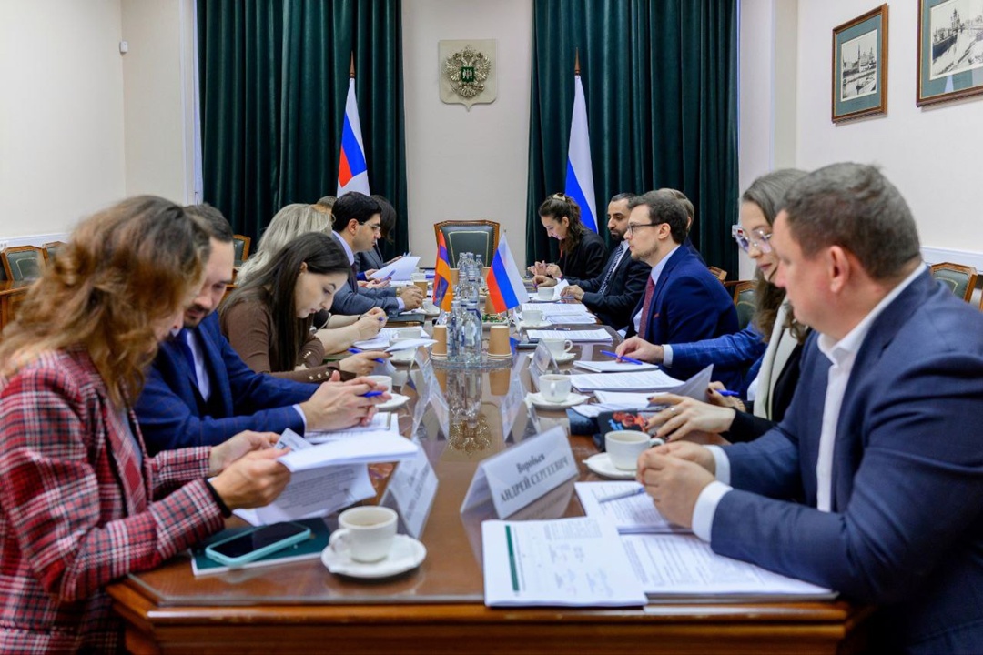 Практика реализации госпрограмм в России внедрена с 2010 года и постоянно совершенствуется