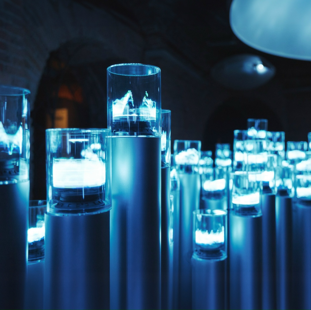 Что такое время? Ответ на этот вопрос можно узнать на бесплатной выставке «Синхронизация» в галерее «Цифергауз» на острове Новая Голландия в Петербурге.