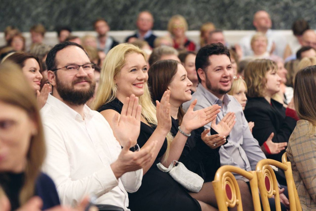 Голоса, покорившие капеллу Заключительный концерт серии «Шедевры мировой оперы» прошёл в Государственной академической капелле в Санкт-Петербурге.