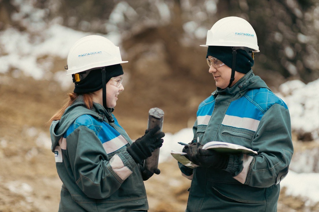 С юбилеем! Южно-Кузбасское геологоразведочное управление (ЮжКузбассГРУ) отметило 20-летие.