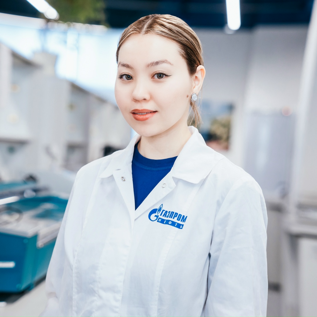 Камилла Гавриленкова работает на нашем Московском нефтеперерабатывающем заводе — одном из самых современных и экологичных в стране