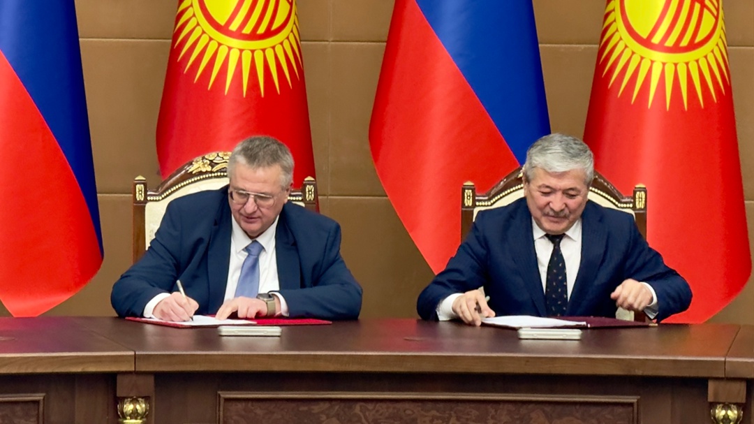 Алексей Оверчук совместно с председателем кабинета министров – руководителем администрации президента Киргизской Республики Адылбеком Касымалиевым провели…