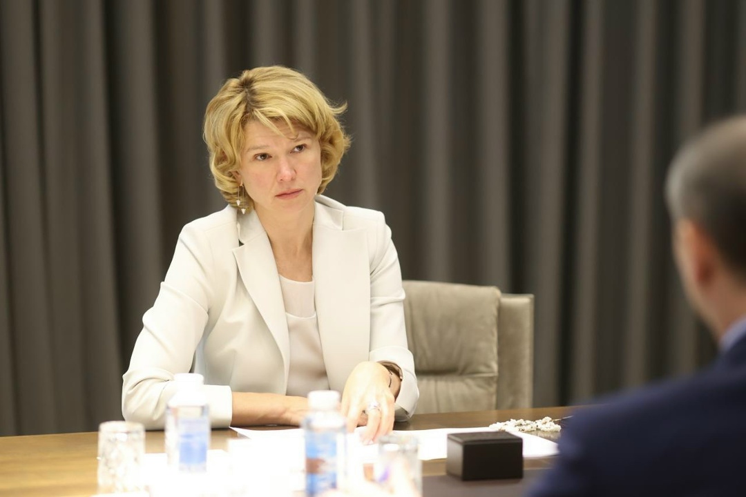 Оксана Лут и губернатор Свердовской области Денис Паслер обсудили результаты работы регионального АПК, поддержку отрасли и ключевые направления дальнейшего…