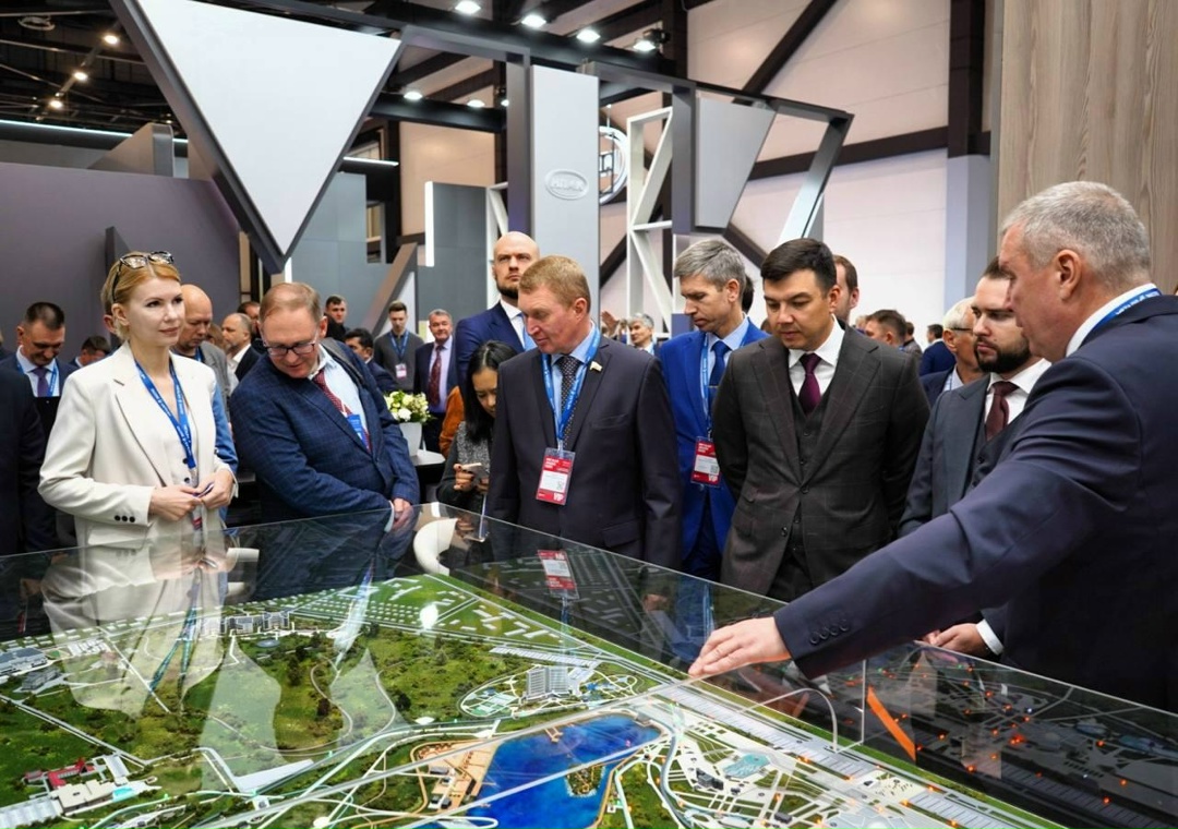 «МЕТАЛЛ-Экспо» – в разгаре. На стенде ММК – ажиотаж