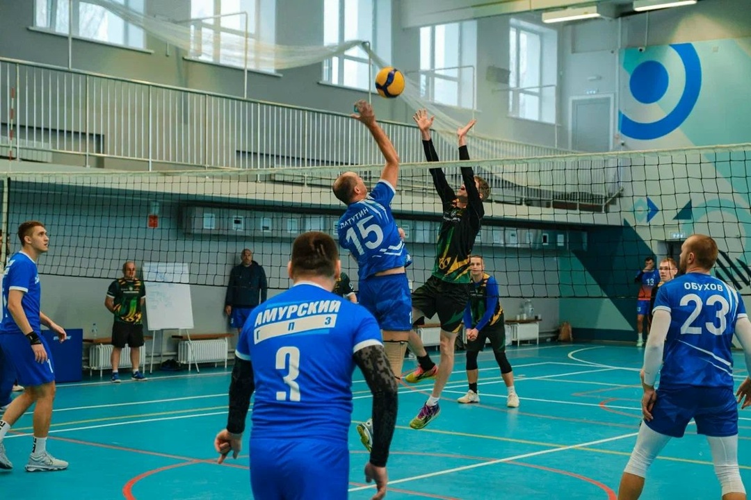 СЕРЕБРО ЗАВОЕВАЛИ ВОЛЕЙБОЛИСТЫ АМУРСКОГО ГПЗ В РЕГИОНАЛЬНОМ СОСТЯЗАНИИ С КОМАНДАМИ КРУПНЫХ ПРОМЫШЛЕННЫХ ПРЕДПРИЯТИЙ