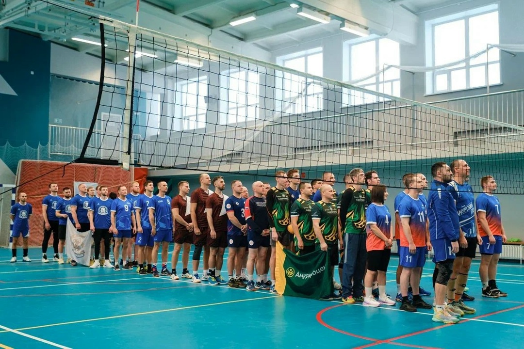 СЕРЕБРО ЗАВОЕВАЛИ ВОЛЕЙБОЛИСТЫ АМУРСКОГО ГПЗ В РЕГИОНАЛЬНОМ СОСТЯЗАНИИ С КОМАНДАМИ КРУПНЫХ ПРОМЫШЛЕННЫХ ПРЕДПРИЯТИЙ