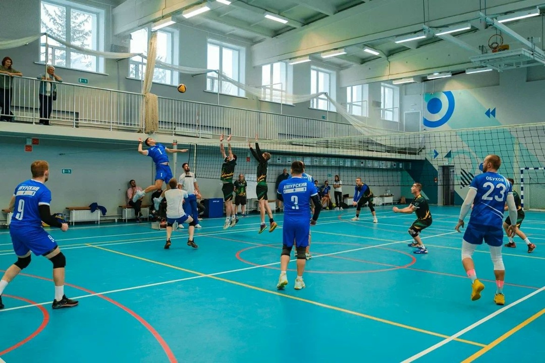 СЕРЕБРО ЗАВОЕВАЛИ ВОЛЕЙБОЛИСТЫ АМУРСКОГО ГПЗ В РЕГИОНАЛЬНОМ СОСТЯЗАНИИ С КОМАНДАМИ КРУПНЫХ ПРОМЫШЛЕННЫХ ПРЕДПРИЯТИЙ