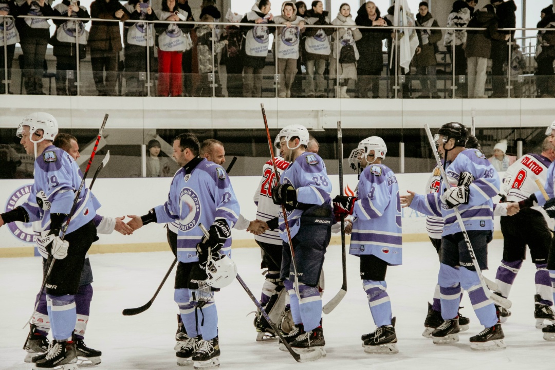 В Новом Уренгое прошел первый корпоративный хоккейный турнир среди группы компаний ПАО «НОВАТЭК»