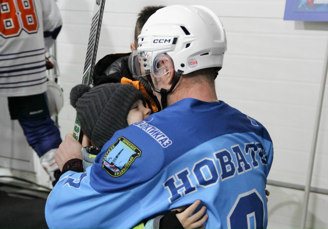 В Новом Уренгое прошел первый корпоративный хоккейный турнир среди группы компаний ПАО «НОВАТЭК»