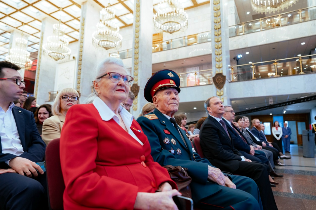 Сергей Кравцов наградил победителей и призеров конкурсных мероприятий проекта «Без срока давности».